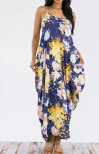 Load image into Gallery viewer, Cami Maxi Dress with Pockets (Splatter-Curvy)
