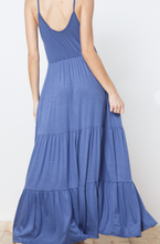 Load image into Gallery viewer, TIERED SLEEVELESS MAXI DRESS WITH POCKETS
